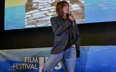 😍 Charlotte Gainsbourg – Ville de Carentan-les-Marais une longue histoire d’amour… ❤️